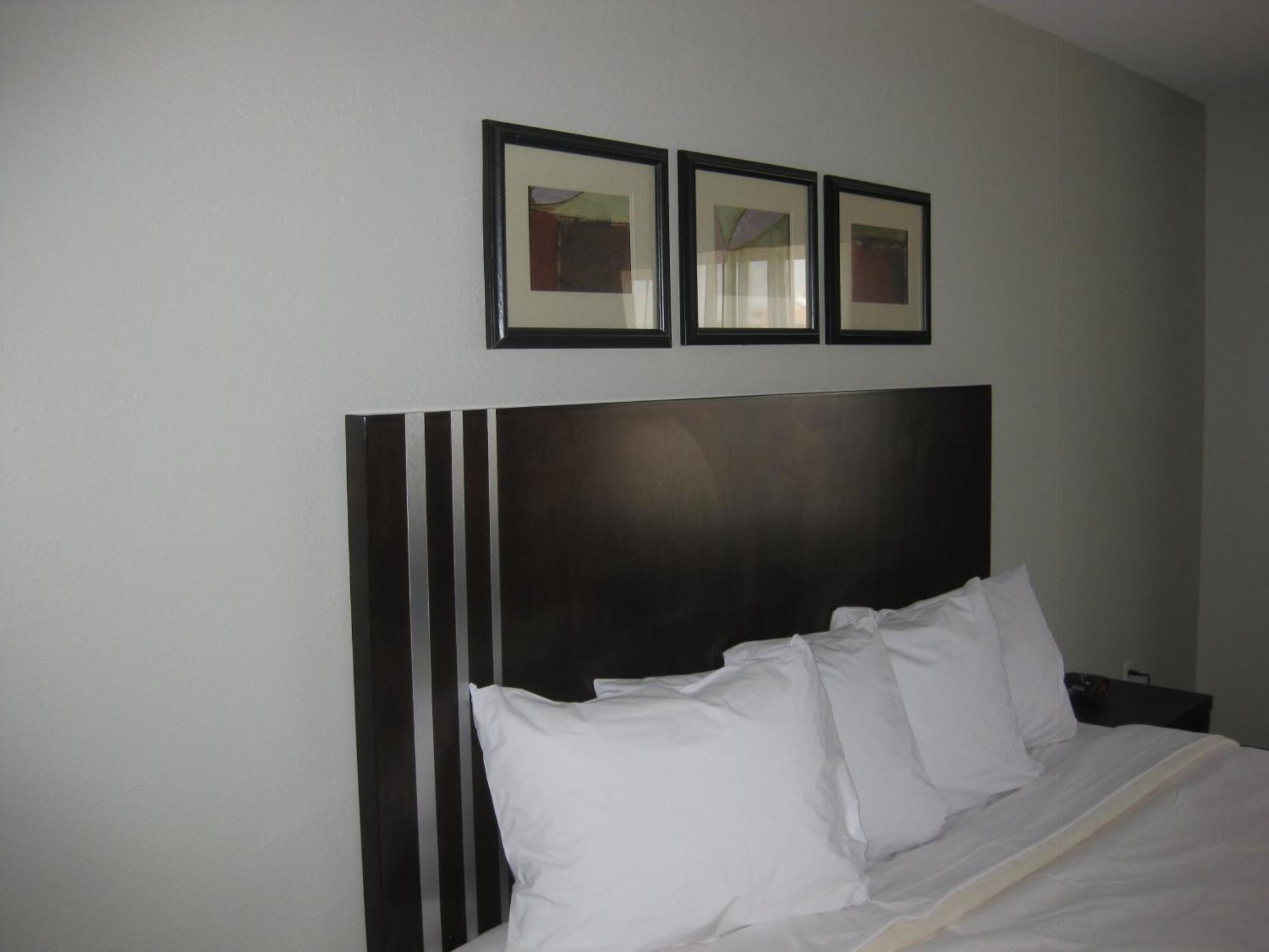 King Room - Hearing Accessible/Non-Smoking,277676477:JPEG